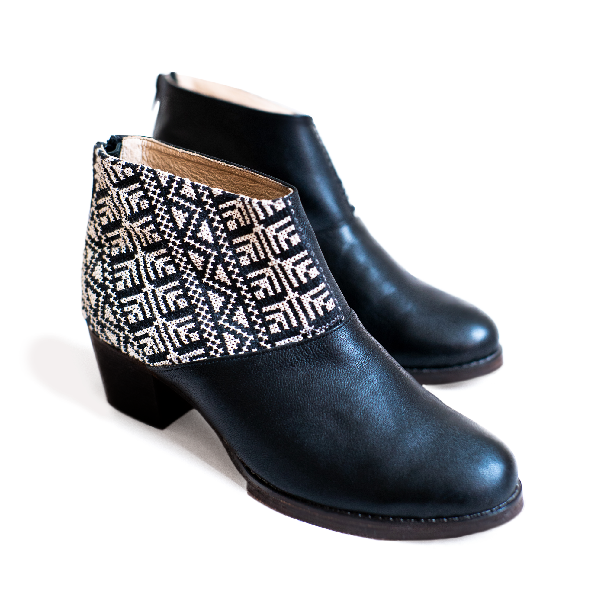 Salma Ankle let doBoot - Black and Ecru