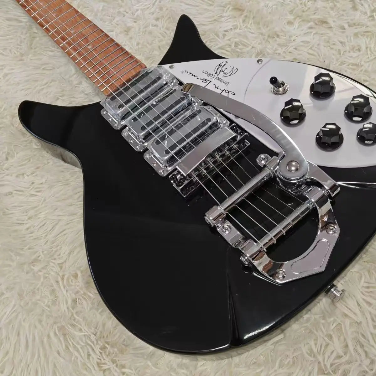 High-end for 325 Solid Wood Mahogany Neck Mini Tremolo Electric Guitar
