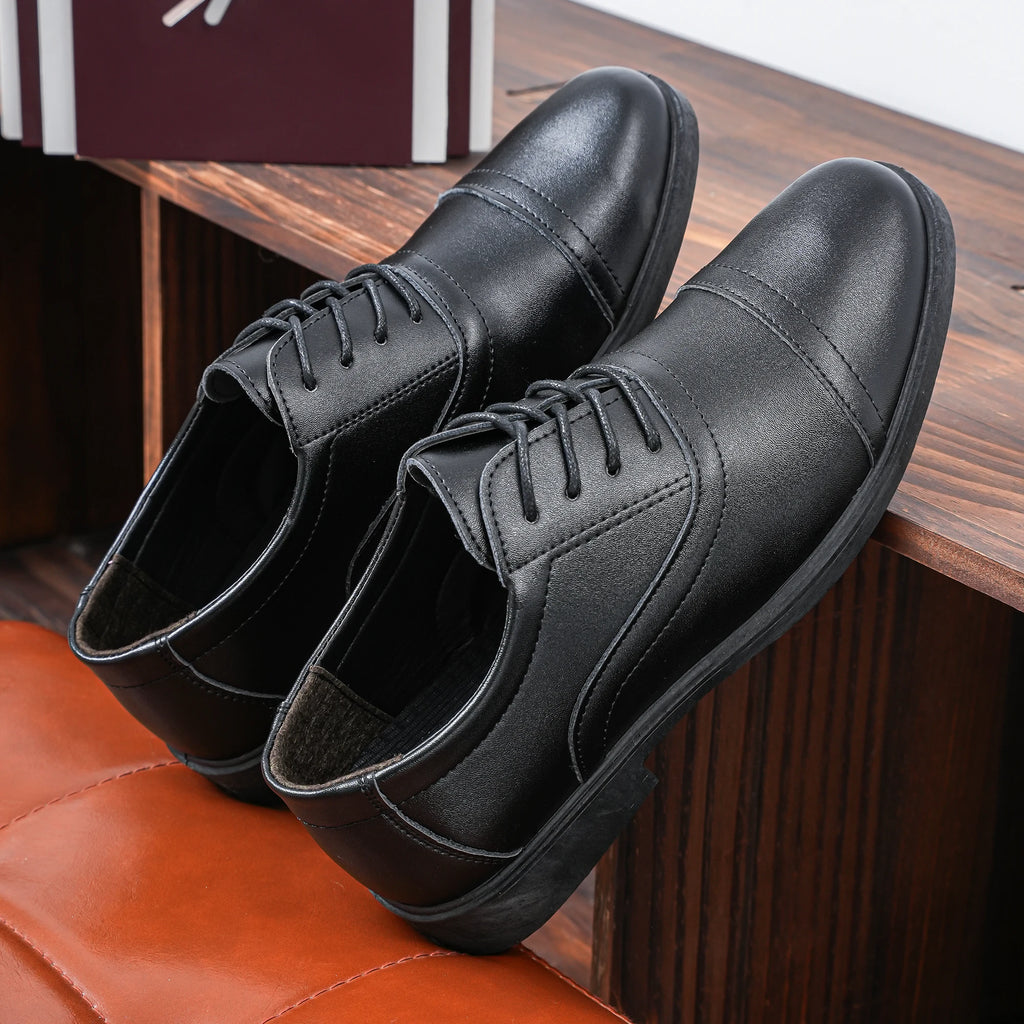 Men's Business Formal Three Buckle Shoes Simple Office Commuter Lace-Up Professional Shoes for Casual Business Settings