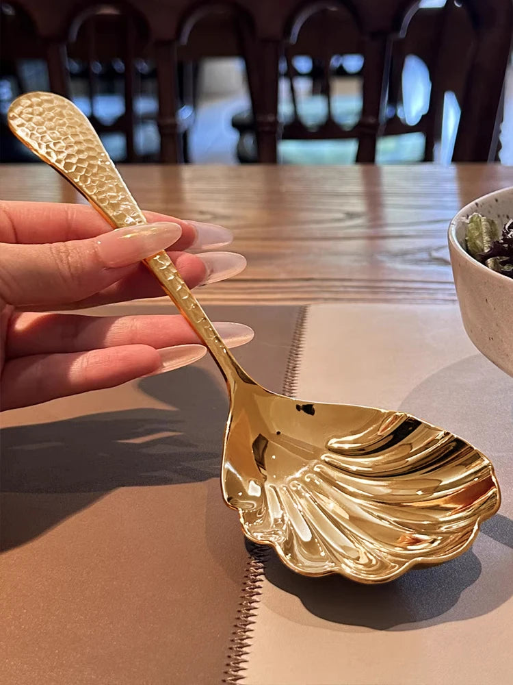 2Pcs Shell-Shaped Serving Spoons 18/10(304) Stainless Steel Vegetable Spoons 8.8inch (Approximately 22.5cm) Large Fan-Shaped Soup Spoons, Suitable for Family Christmas Parties, Restaurant Buffets, and as Gifts