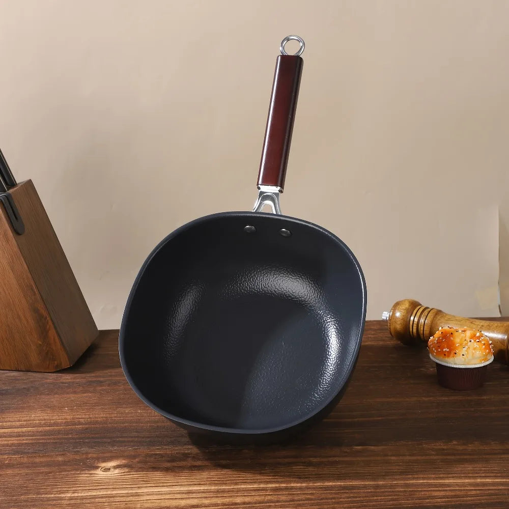Cookware Refined Iron Square Frying Pan No Coating Flat Bottomed Stir Fry Pot with Visible Cover Wood Handle Wok Restaurant