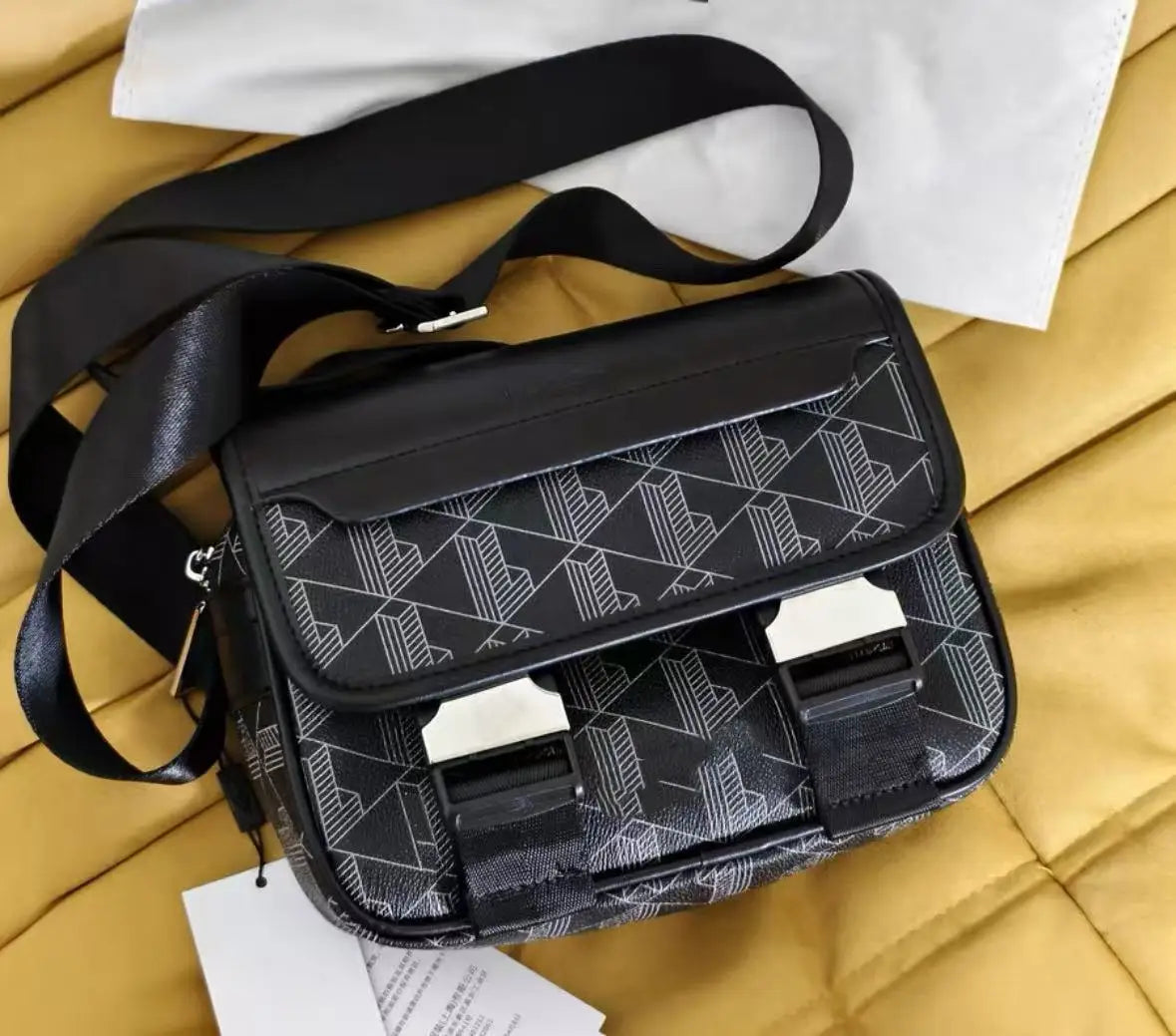 Retro Print Men's Crossbody Bag Double Buckle Single Shoulder Cover Business Commuting PU Leather Waterproof And Wear-resistant