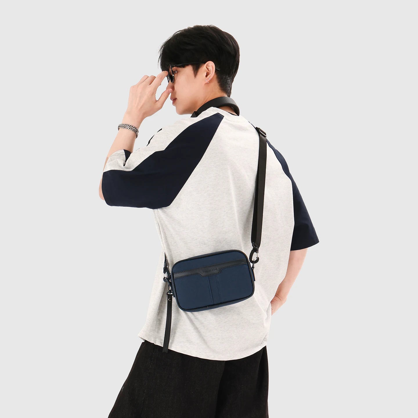 Adjustable Strap Men's Business Bag – Soft PU Leather Crossbody for Commute Travel & Daily Use