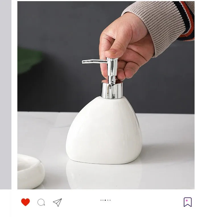 Silver Bathroom Accesssories Set Ceramics Liquid Soap Dispenser Home Decortion China Porcelain Washroom Kit for Soap Box