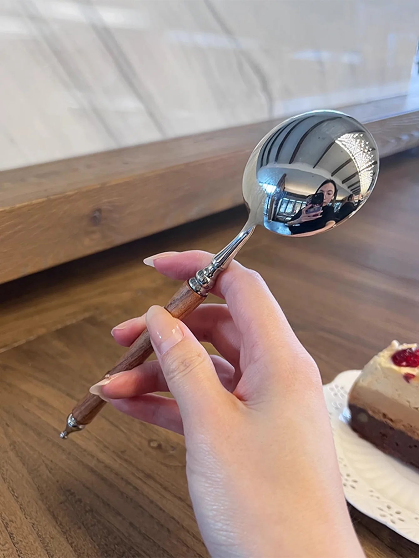 Stainless steel spoons,  vintage, aristocratic design, suitable for soup, Western-style meals, rice, pasta, and desserts