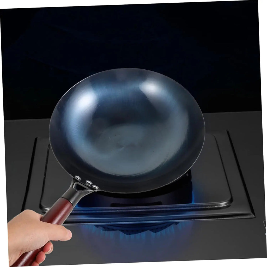 Iron Wok Iron Pot Household Frying Pan Traditional Hand Forged Without Coating Wooden Handle Old-style Non-iron Pot (30cm)