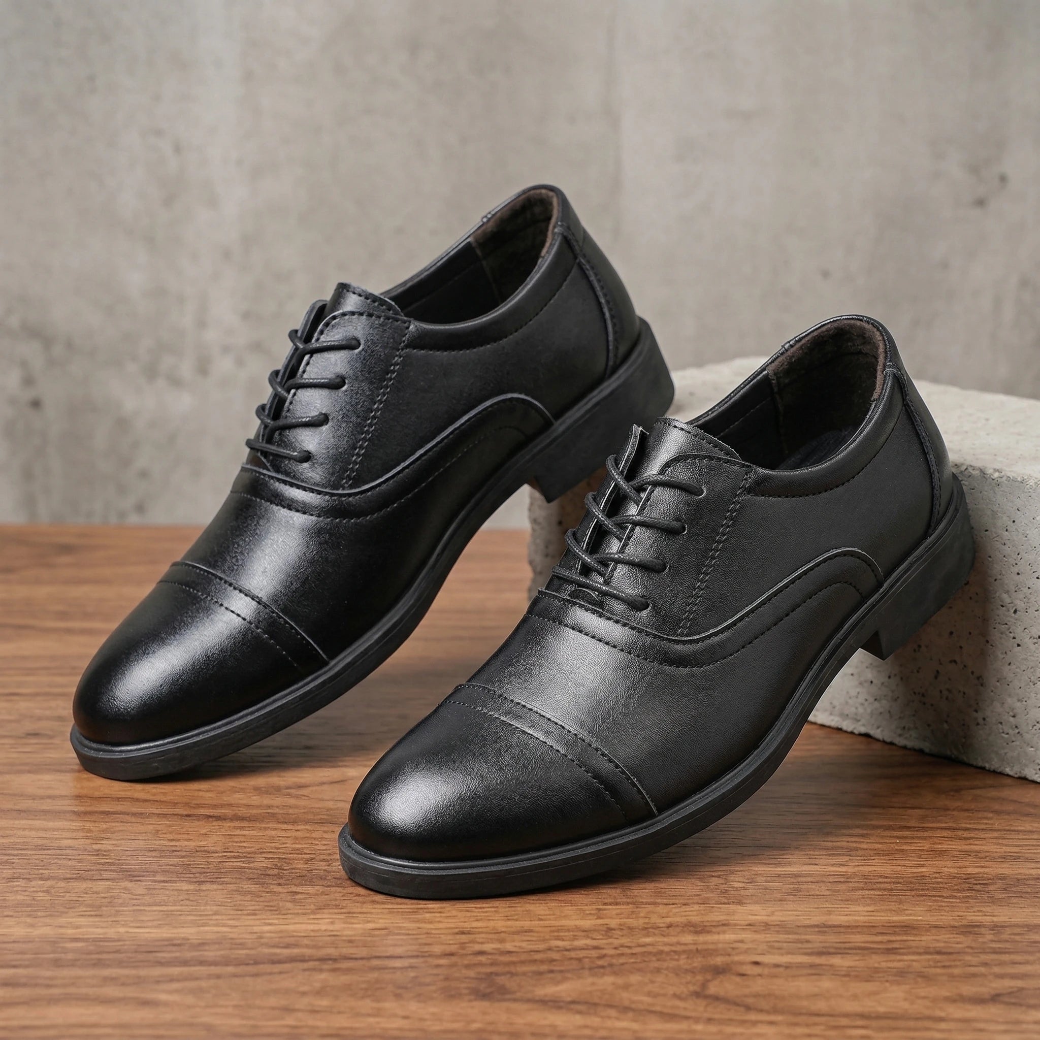 Men's Business Formal Three Buckle Shoes Simple Office Commuter Lace-Up Professional Shoes for Casual Business Settings