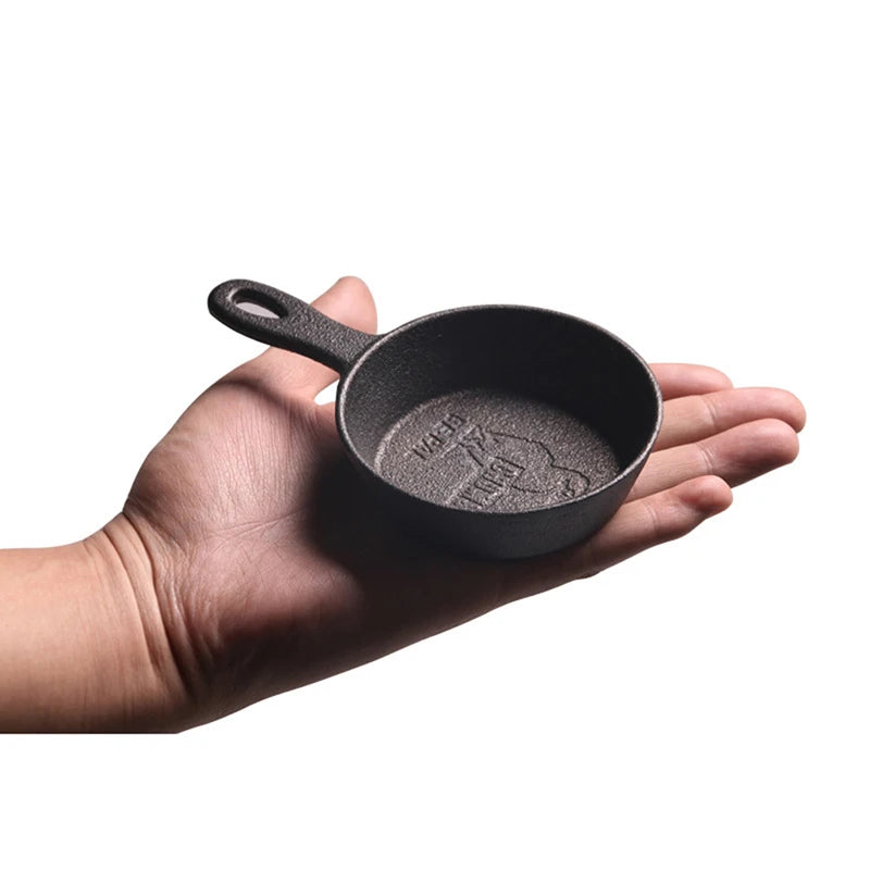 New 8.5CM Cast Iron Skillet Non-stick Mini Egg Frying Pan for Kitchen Cookware