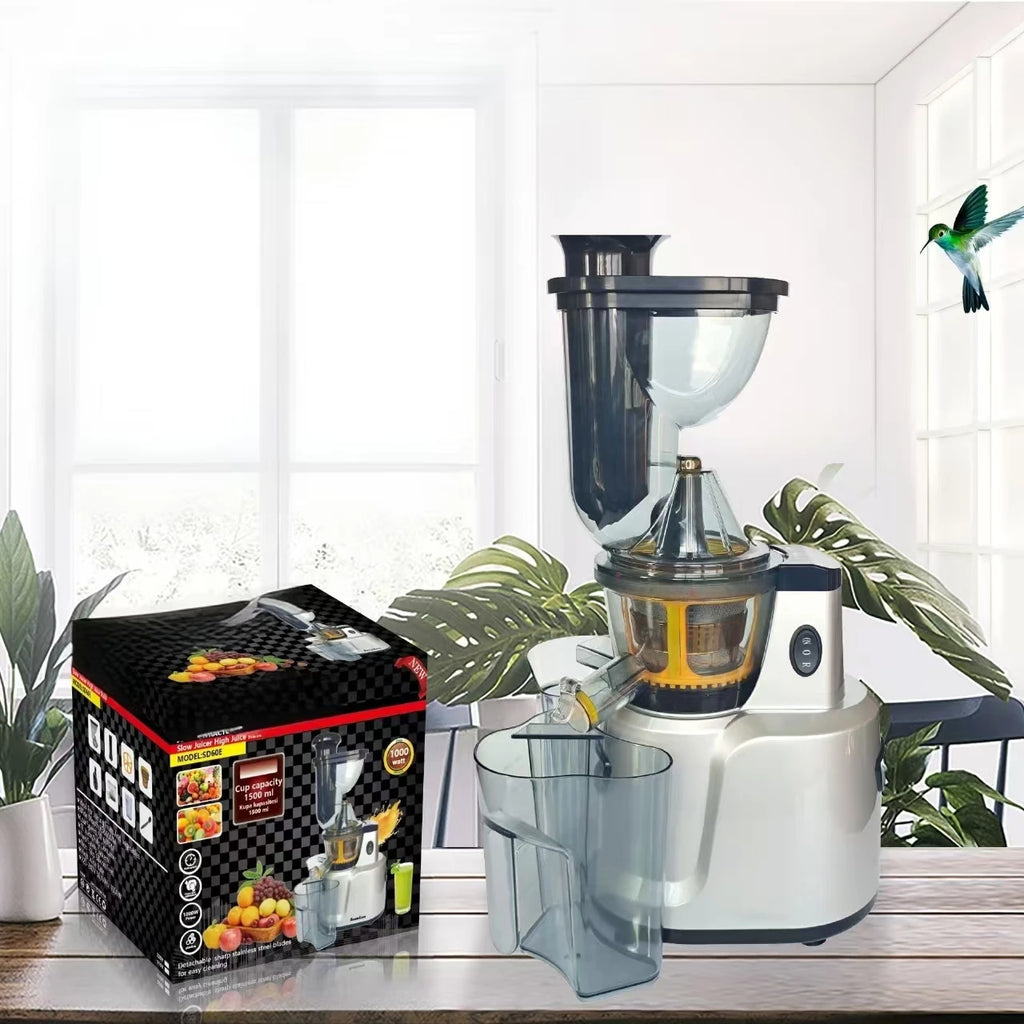 Automatic Juicer for Home Use Capable of Separating Solid and Liquid Components and Capable of Making Juice