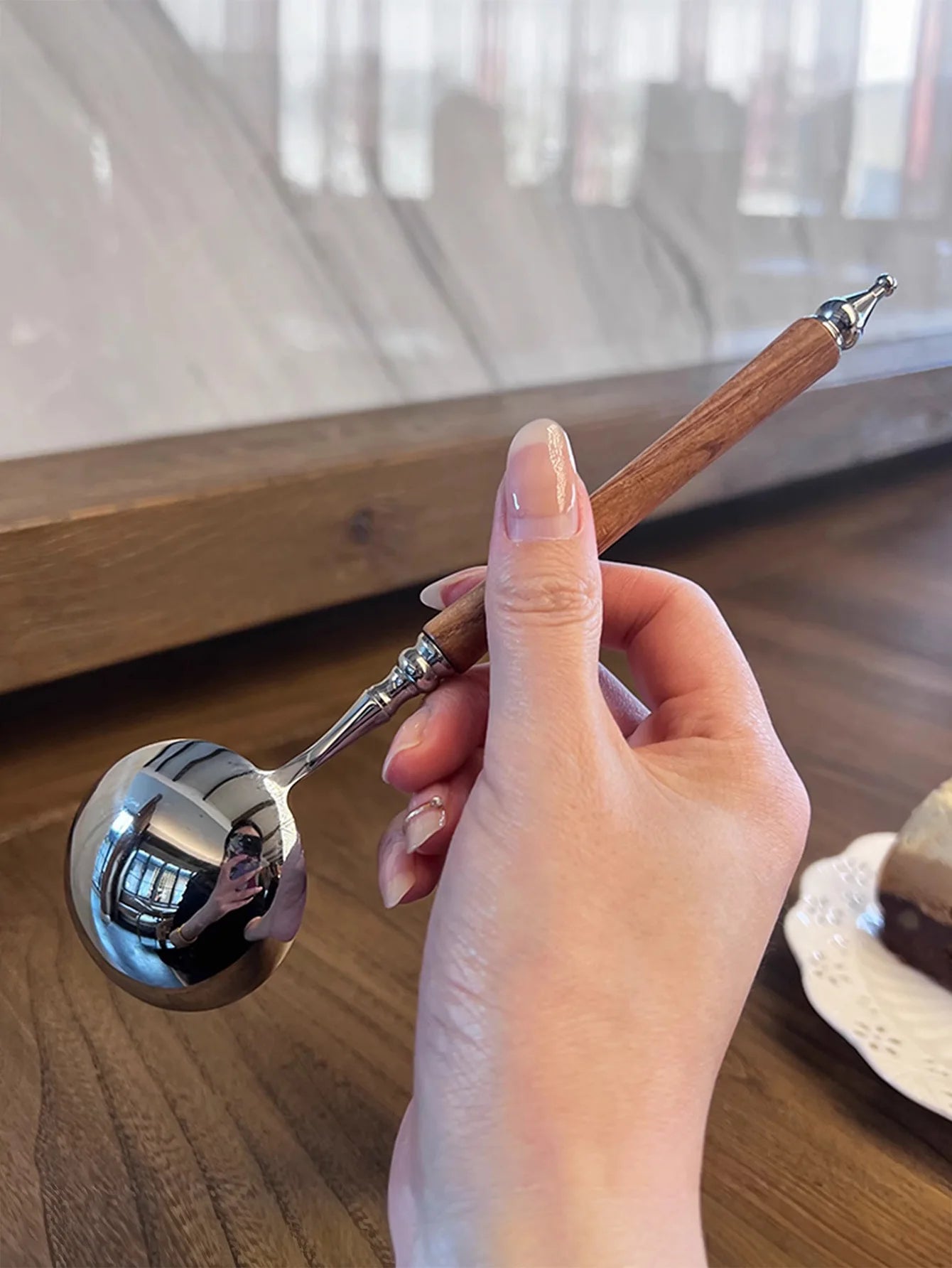 Stainless steel spoons,  vintage, aristocratic design, suitable for soup, Western-style meals, rice, pasta, and desserts