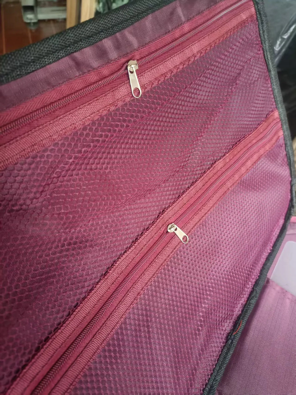 Burgundy Outdoor Shirt Bag, Business Tie Bag, Multifunctional Storage Bag for Business Trips, Clothing Organizer Tote Bag
