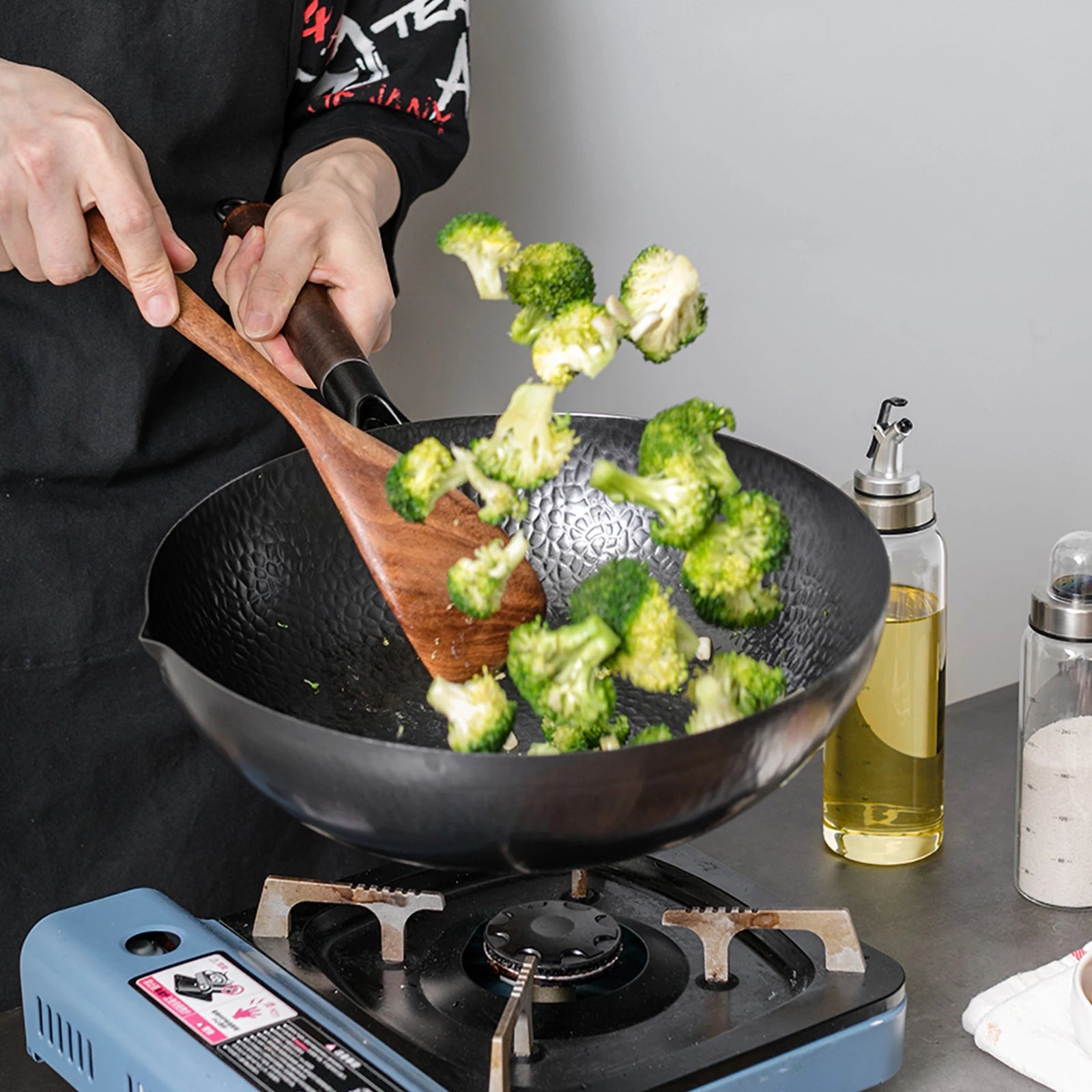 32cm Iron Wok Craft Wok Traditional Hand Hammered Chinese Carbon Steel Wok Iron Pot for Induction,Gas,Suitable for All Stoves
