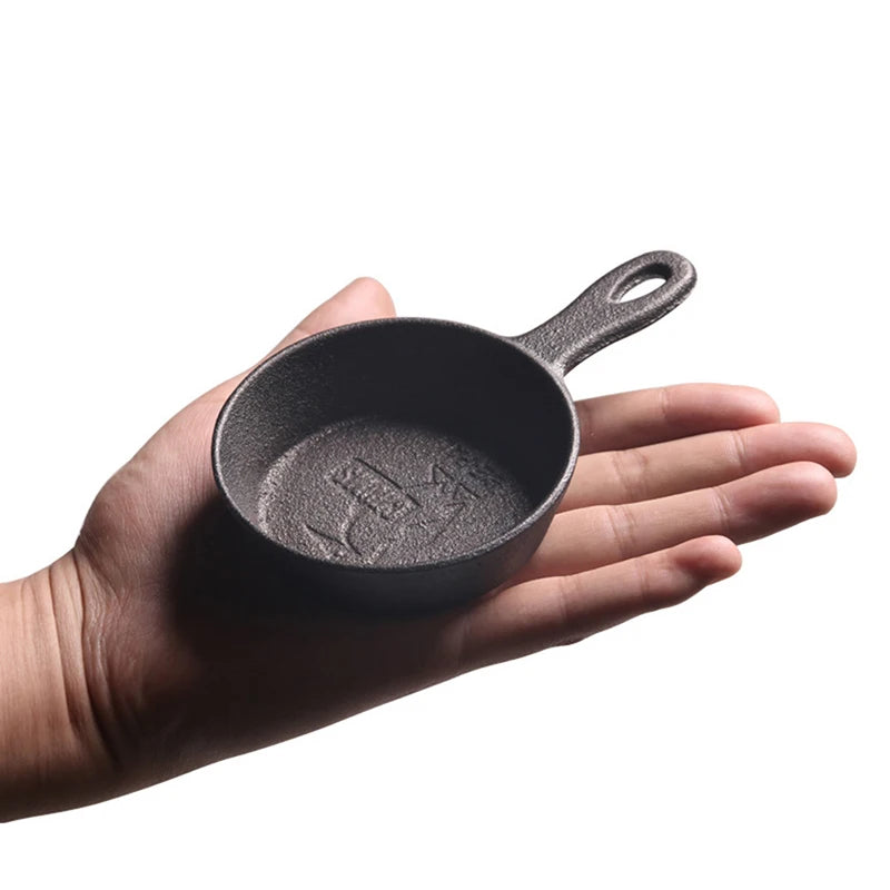 New 8.5CM Cast Iron Skillet Non-stick Mini Egg Frying Pan for Kitchen Cookware
